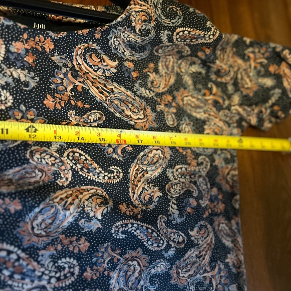 J. Jill navy tunic, size large. - Picture 4 of 8